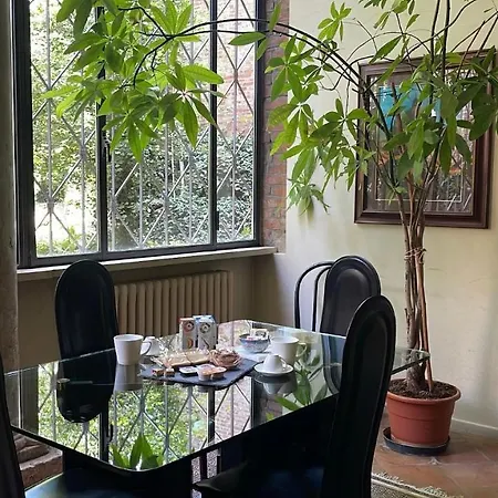 Vizi E Virtu * Ferrara